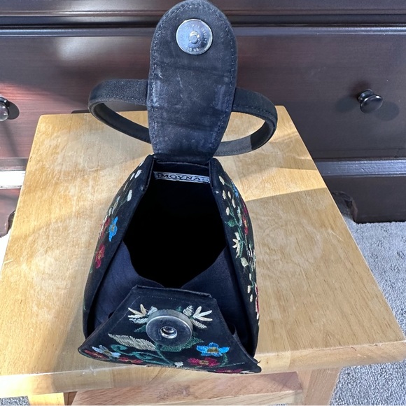 MOYNA Embroidered Mini Purse - Picture 6 of 8